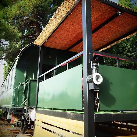 La Gare De Millas Exterior foto